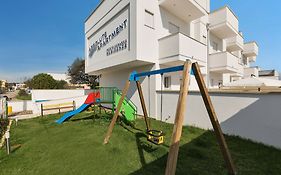 Absolute Suite Apartments